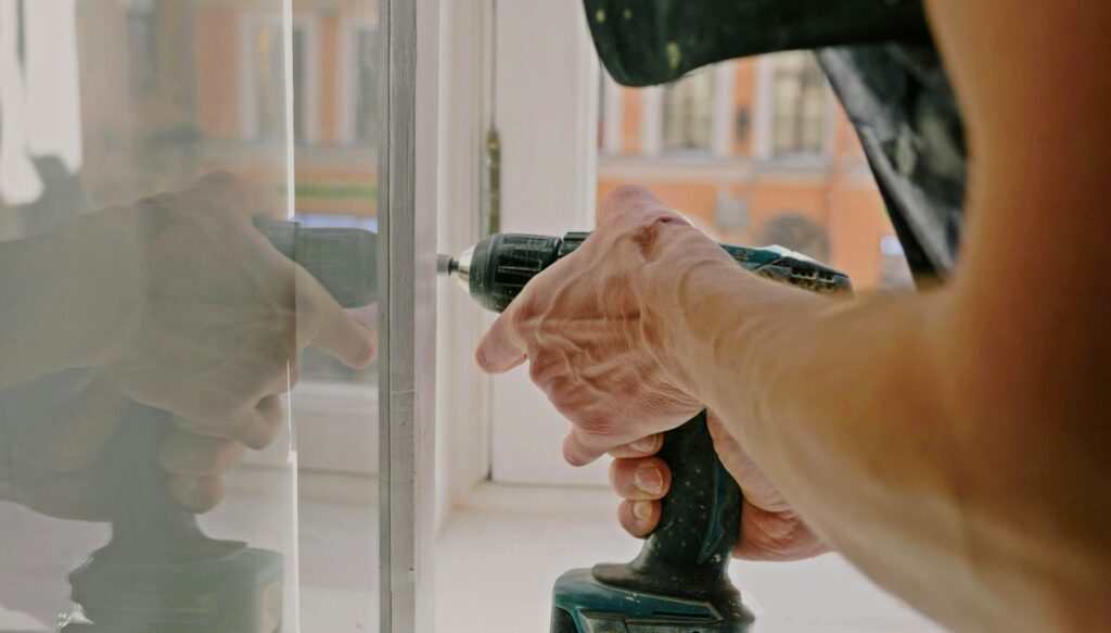 Cordless Drill + Full Attachment Set. tools